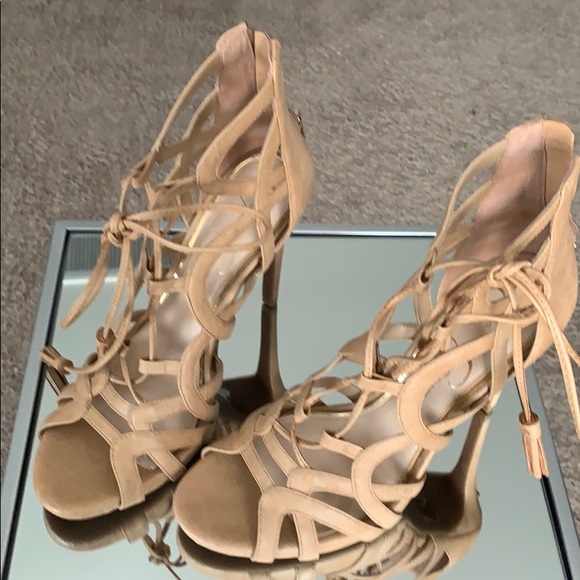 Heels - Picture 2 of 8